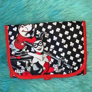 Harley Quinn DC hanging travel bag